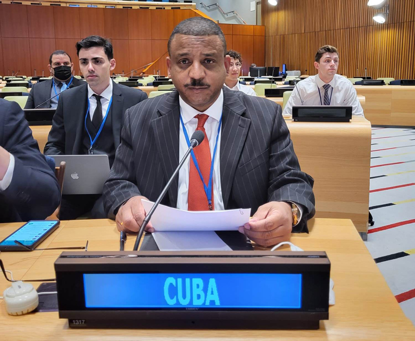 Denuncian arbitrariedades contra diplomáticos cubanos en EE.UU. Denuncian arbitrariedades contra diplomáticos cubanos en EE.UU.