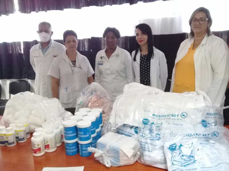 Proyecto solidario Hatuey entrega donativo en hospital de Cuba Proyecto solidario Hatuey entrega donativo en hospital de Cuba