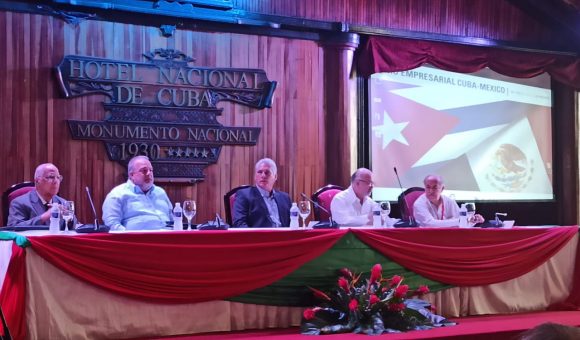Díaz-Canel preside inauguración de foro de negocios entre empresarios de Cuba y México Díaz-Canel preside inauguración de foro de negocios entre empresarios de Cuba y México