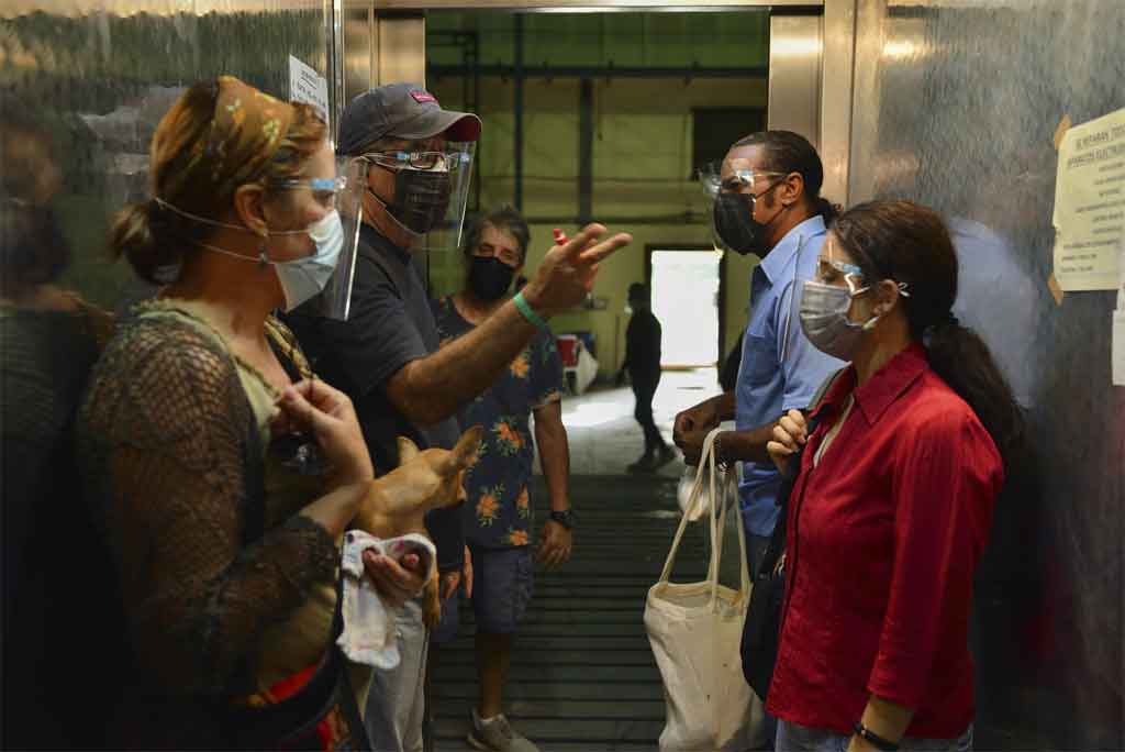 Escena del filme «am pm» de cineasta cubano Alejandro Gil Escena del filme «am pm» de cineasta cubano Alejandro Gil