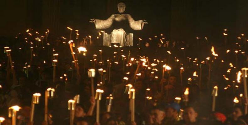 Jóvenes en Cuba reeditarán tradicional Marcha de las Antorchas Jóvenes en Cuba reeditarán tradicional Marcha de las Antorchas
