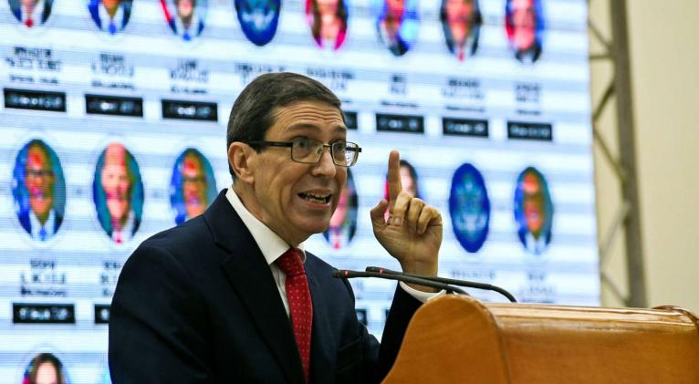 Canciller de Cuba denuncia vínculos de Twitter con Gobierno de EEUU. Canciller de Cuba denuncia vínculos de Twitter con Gobierno de EEUU.