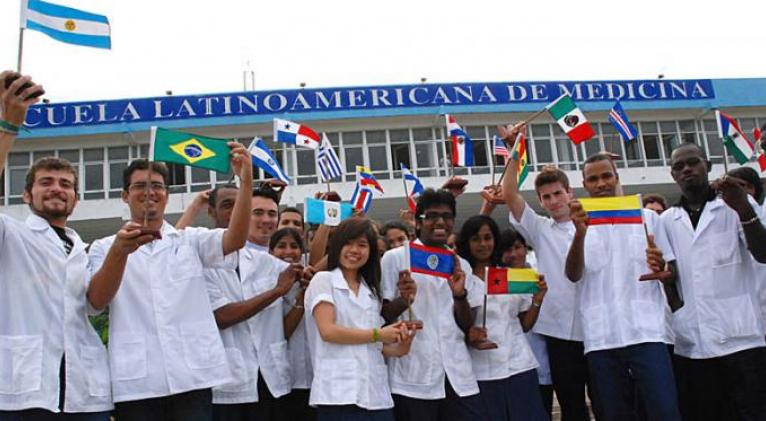 Destaca diario de EE.UU. formación de médicos en Cuba Destaca diario de EE.UU. formación de médicos en Cuba