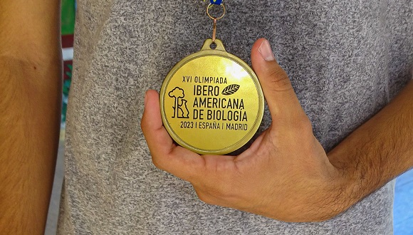 Mario Alejandro Pavón Díaz, ganador en la XVI Olimpiada Iberoamericana de Biología Mario Alejandro Pavón Díaz, ganador en la XVI Olimpiada Iberoamericana de Biología