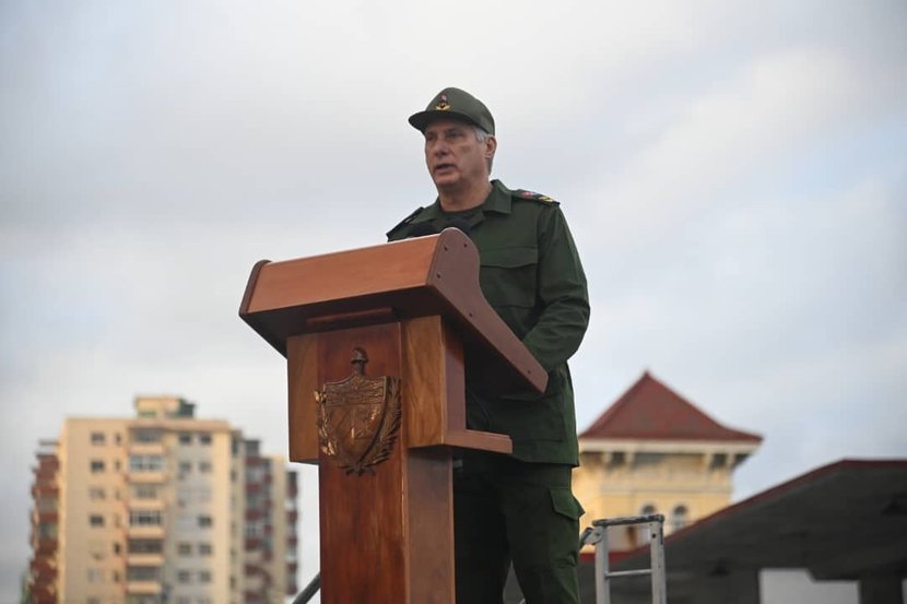 Miguel Díaz Canel durane su discurso en el acto de Homenaje Póstumo a los 32 combatientes caídos en combate en Venezuela, en la Tribuna Antimperialista